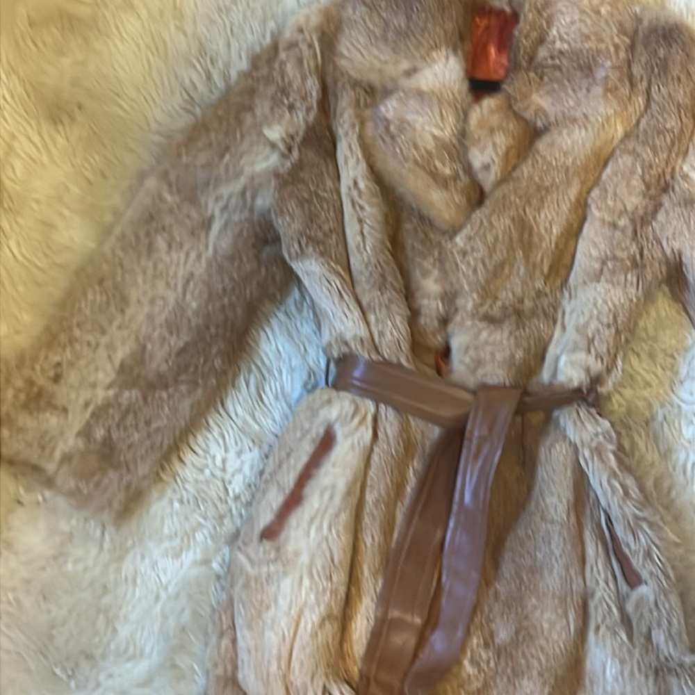 Women's full length Real Fur Coat - Beige brown - Picture 4 of 7